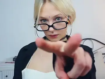 CorrieJust  live sex cam
