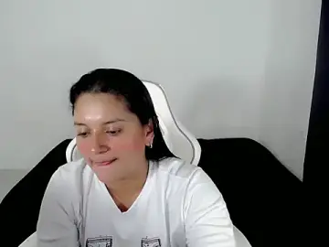 Isabella_Sky  live sex cam