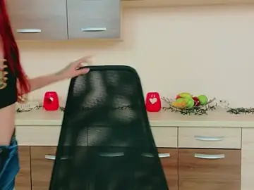 Julia_Jae  live sex cam