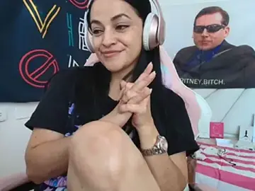 LovelyAzucena  live sex cam