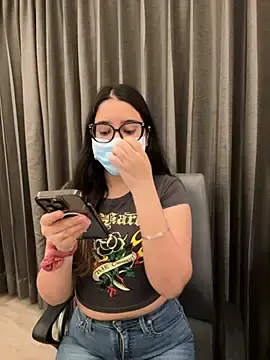 JAsMinE678  live sex cam