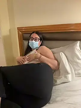 JAsMinE678  live sex cam