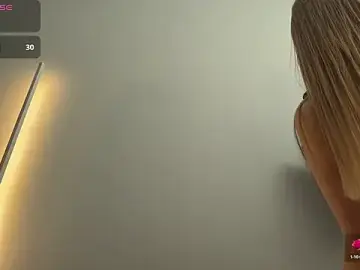 Betty-0_0  live sex cam