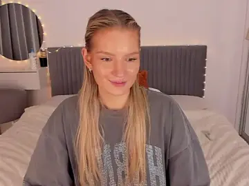 CassieRayss  live sex cam