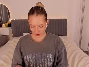 CassieRayss  live sex cam