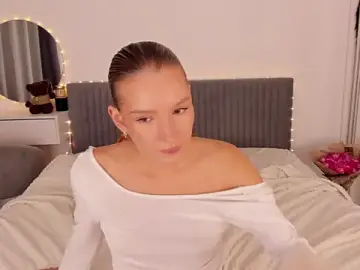 CassieRayss  live sex cam