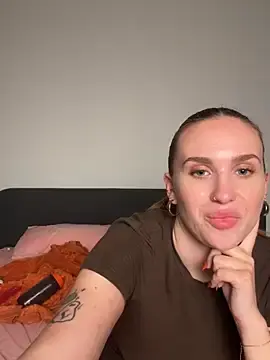 ChiaraVelvet  live sex cam
