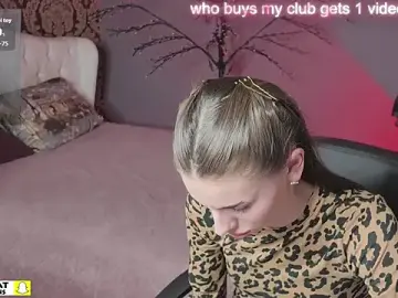 EmmyGreans  live sex cam