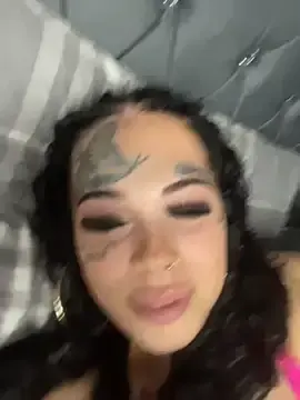 LaurellX  live sex cam