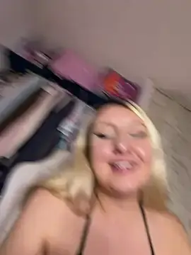NibiruNairobi69  live sex cam