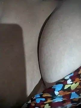 Yasminn75  live sex cam