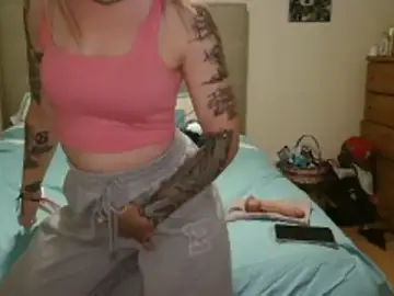 Heyitsmee33  live sex cam