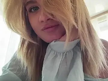 Kaderii1  live sex cam