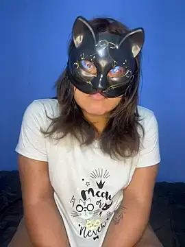 Kittie_xxx  live sex cam