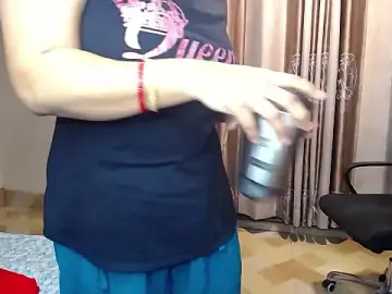 Bubbly_doll  live sex cam