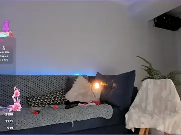 Iminako  live sex cam