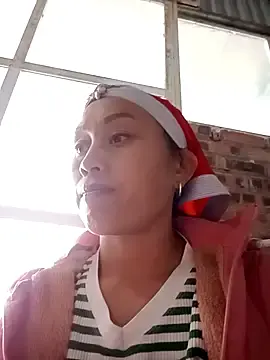 Phunphun09  live sex cam