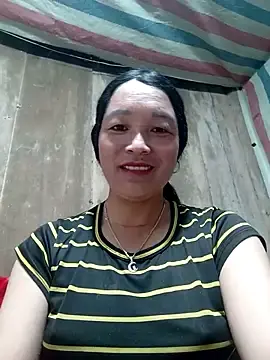 Vanlucky2  live sex cam