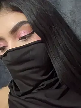 Zharaaa18  live sex cam