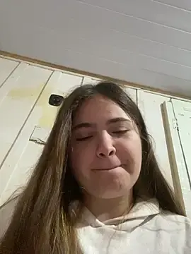 Bella__hott  live sex cam
