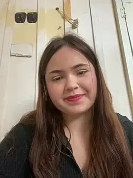 Bella__hott  live sex cam