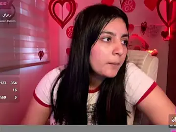 Cloe_small  live sex cam