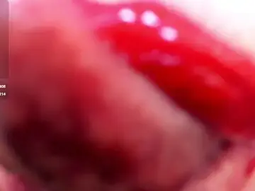 Softlysoftlyasbeauty  live sex cam