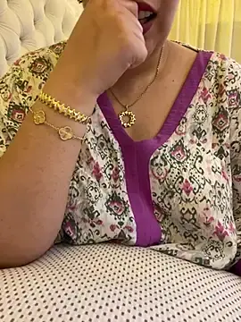 Bold-arabic-vibes  live sex cam