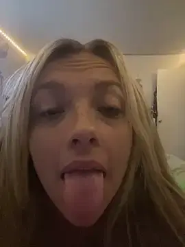 Imkhloe  live sex cam