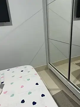 Jessyka7  live sex cam