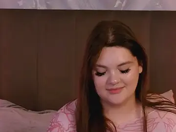 EmilyHyde  live sex cam