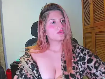 GiaRoussel  live sex cam