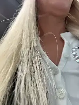 LisaMurr  live sex cam