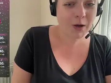 NaughtyWifeUK  live sex cam