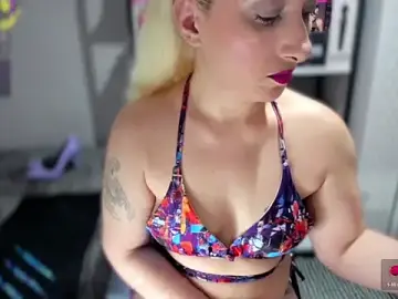 Squirtgame  live sex cam