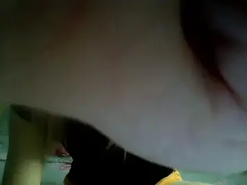 JulieAxy  live sex cam