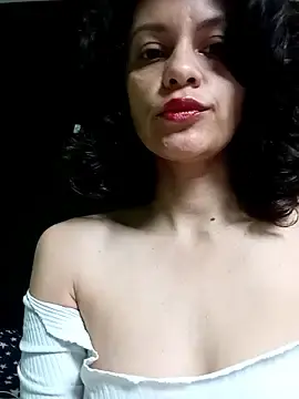 Julieta_Paz  live sex cam