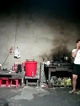 Linda2004  live sex cam