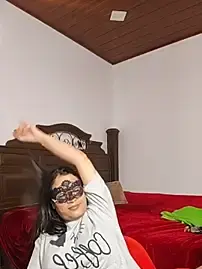 Ruvi_Queen  live sex cam