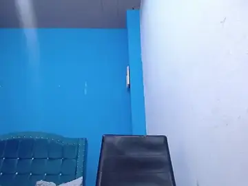Carolinhe26  live sex cam