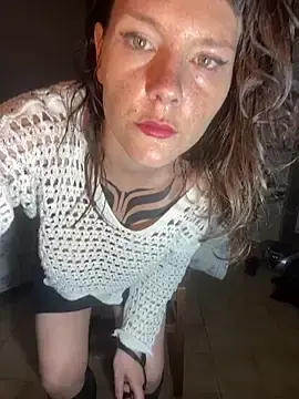 Nyra_rouge  live sex cam