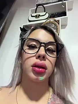 Yousumisa  live sex cam