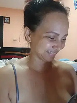 Amanda39  live sex cam