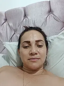 Amanda39  live sex cam