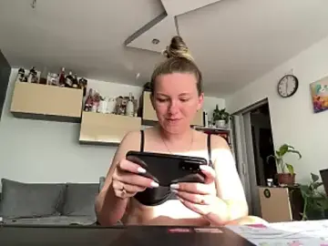 BrendaAryas  live sex cam