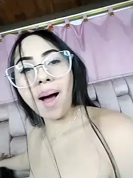 Emma_Evelyn  live sex cam