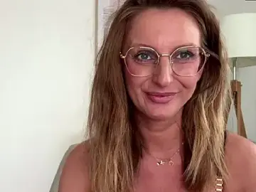 HornyJudith  live sex cam