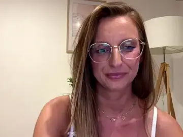 HornyJudith  live sex cam