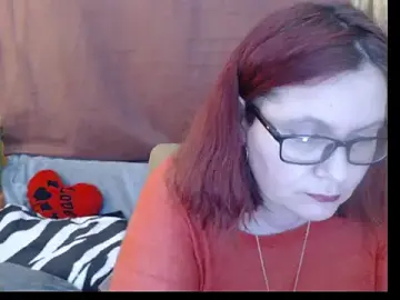 PlayfullMature  live sex cam