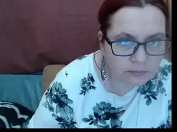 PlayfullMature  live sex cam